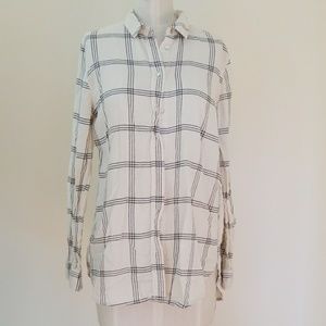 Light plaid top